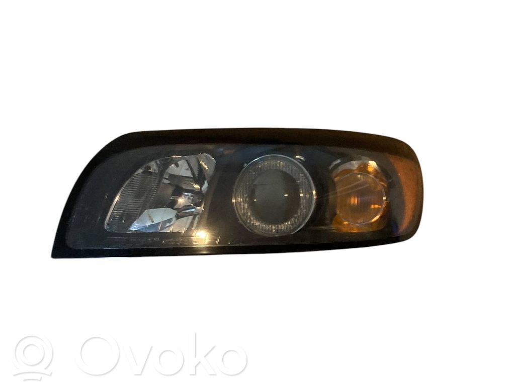 Volvo C30 Lampa przednia 