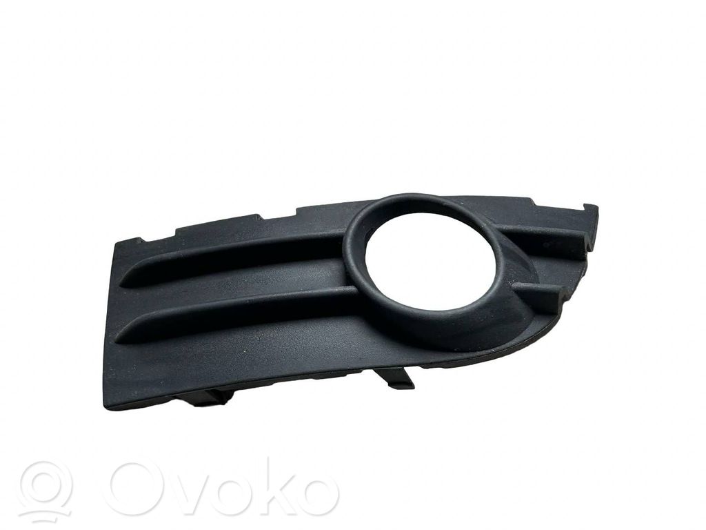 Volvo C30 Etupuskurin alempi jäähdytinsäleikkö 