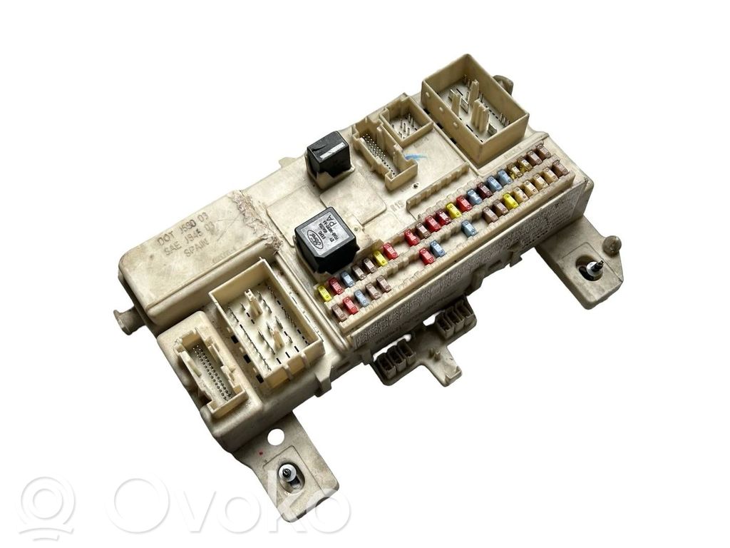 Volvo C30 Fuse module 