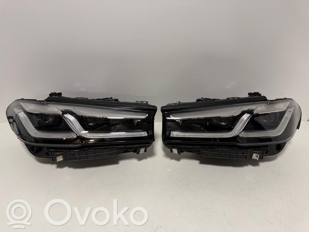 BMW 5 G30 G31 G38 Lampy przednie / Komplet 