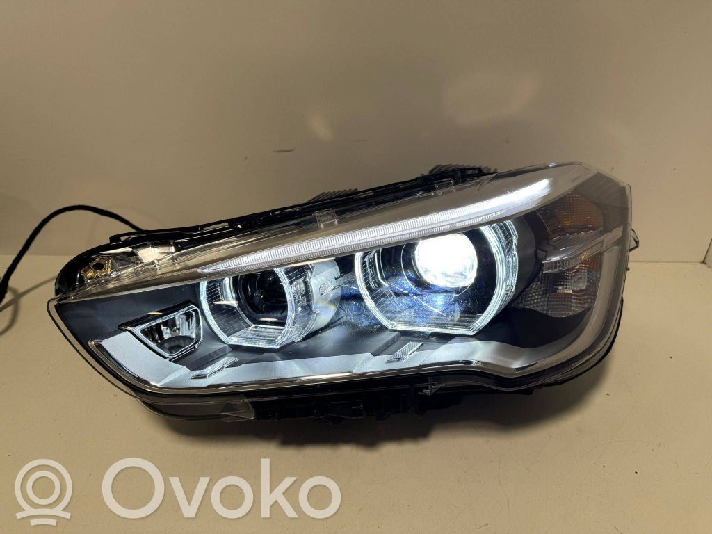 BMW X1 F48 F49 Lampa przednia 