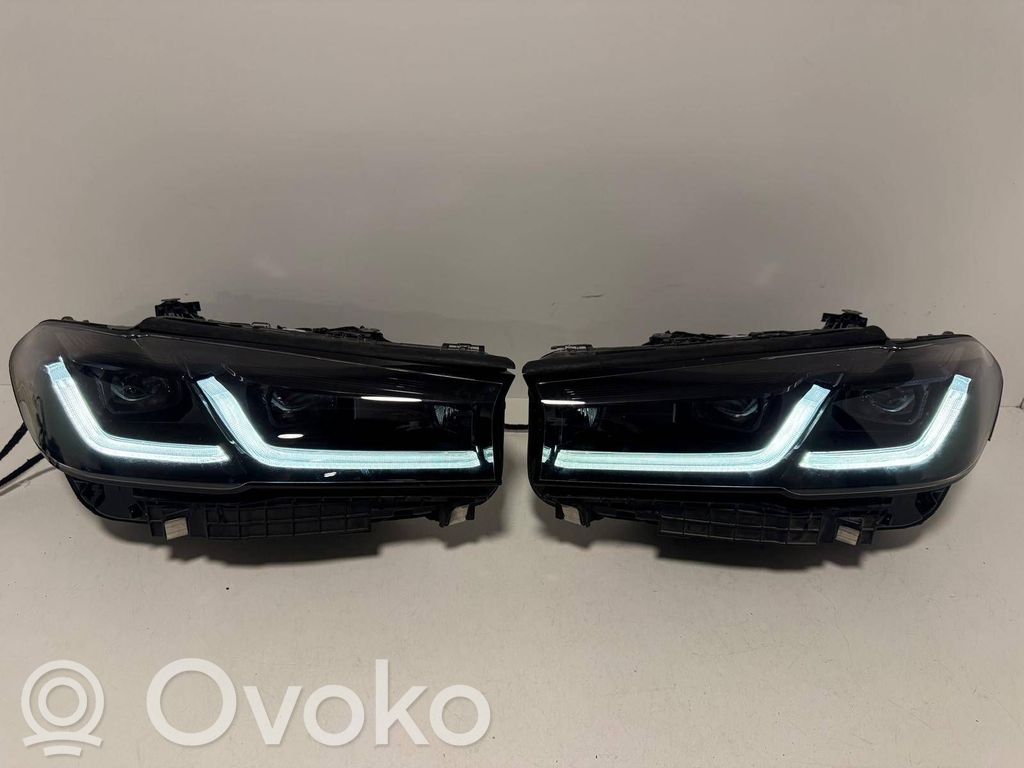 BMW 5 G30 G31 G38 Lampy przednie / Komplet 