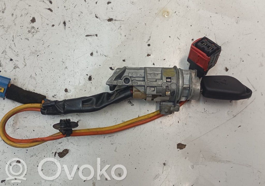 Peugeot 406 Moottorin start-stop-painike/kytkin 