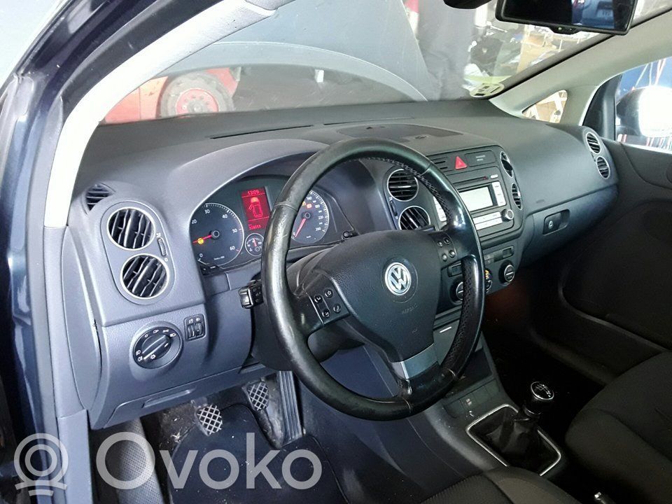 Volkswagen Golf Plus Kita panelės detalė 
