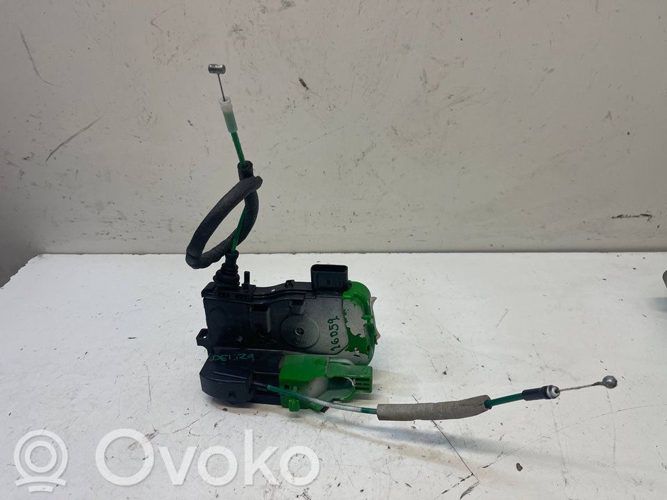 Hyundai i40 Замок (у ручки) 