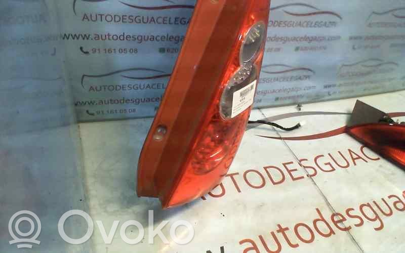 Mazda 5 Aizmugurējais lukturis virsbūvē 
