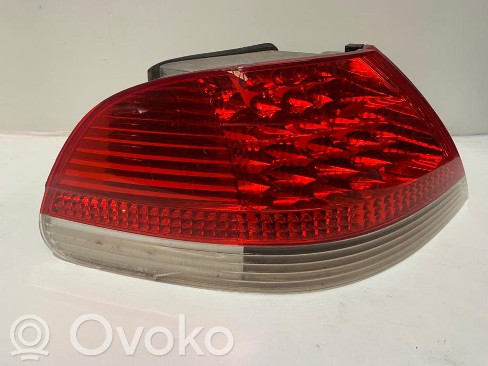 Luz trasera/de freno   63216914285,342333