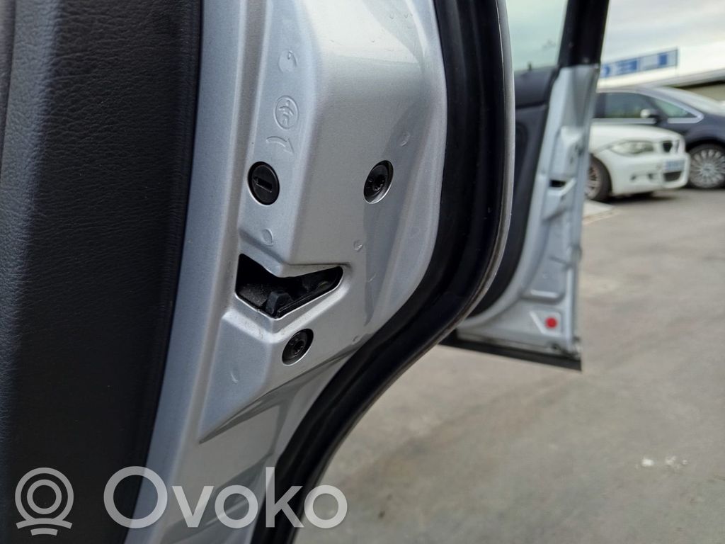 Volkswagen PASSAT B3 Rear door lock 