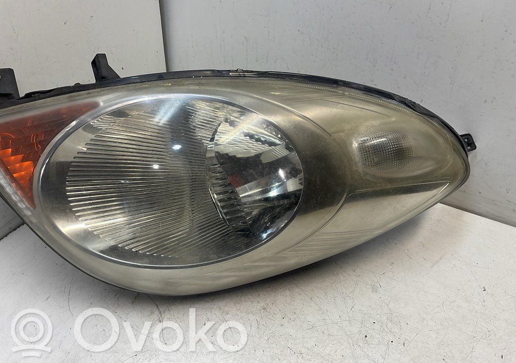 Nissan Note (E11) Phare frontale 