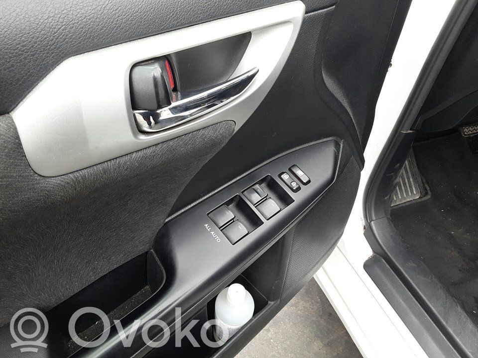 Lexus CT 200H Geam ușă față patru uși 