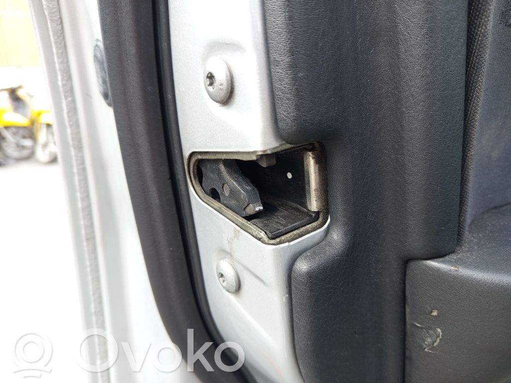 BMW 5 E39 Serratura portiera anteriore (vicino alla maniglia) 