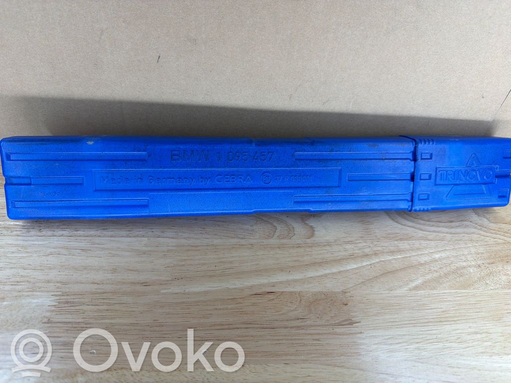 Avarinis ženklas   1095457,27R030001,71601095457