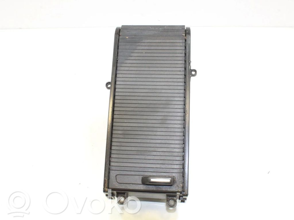 Guantera   846033Z440