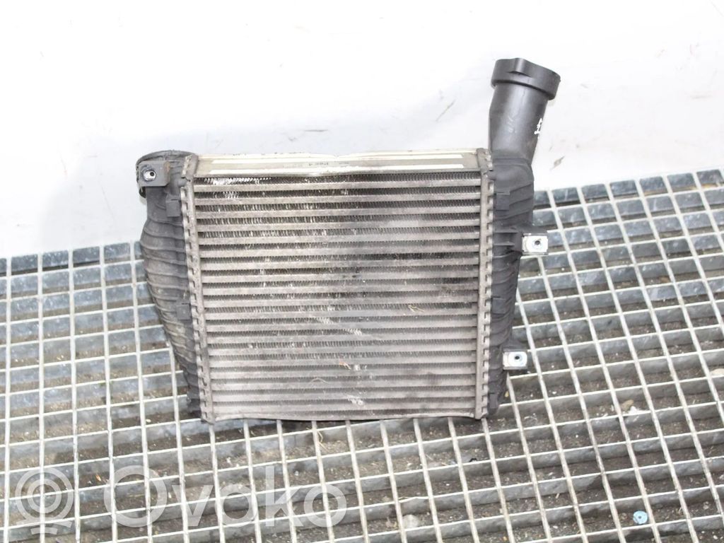 Audi Q7 4L Interkūlerio radiatorius 