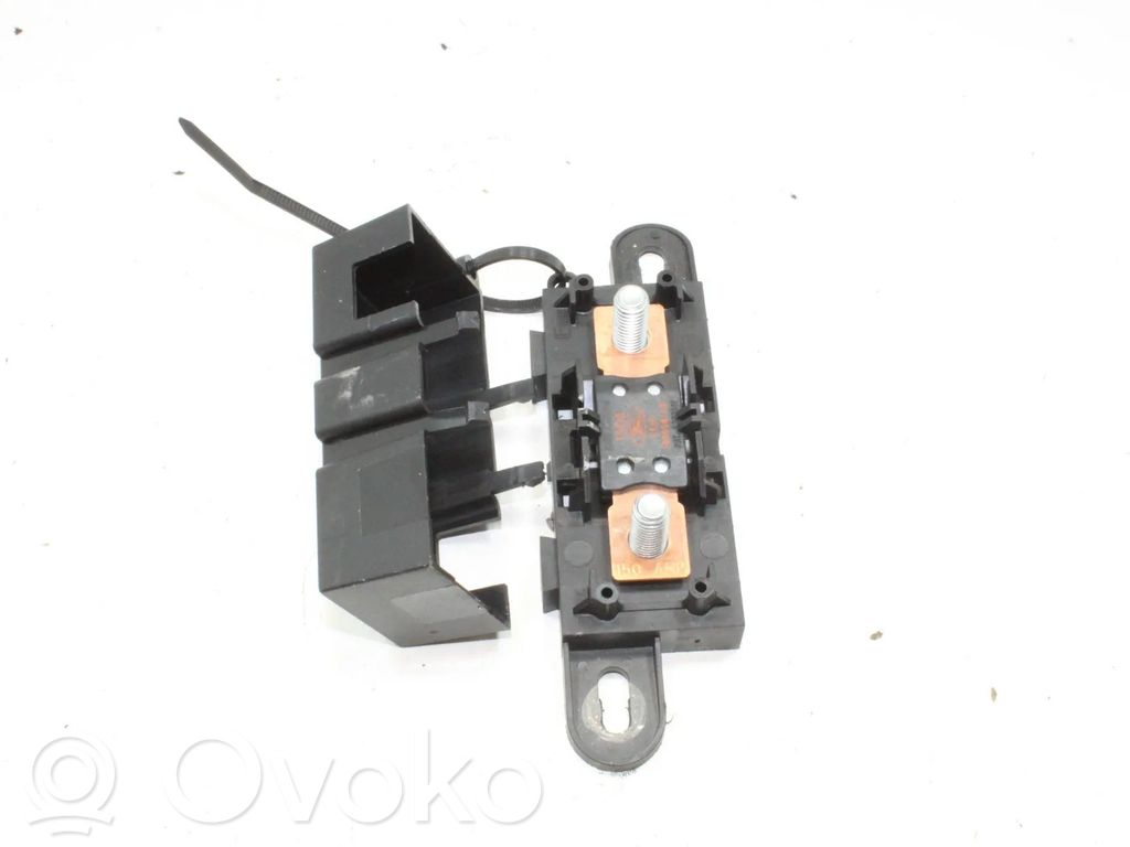 Jaguar XF X250 Relay mounting block 