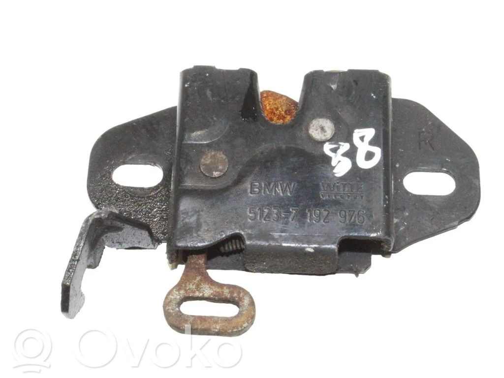 Engine bonnet/hood lock/catch   7192976
