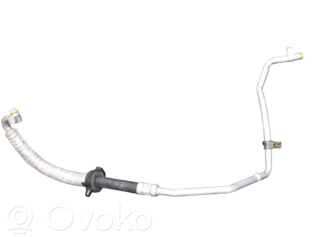 BMW Z4 E85 E86 Ilmastointilaitteen putki (A/C) 
