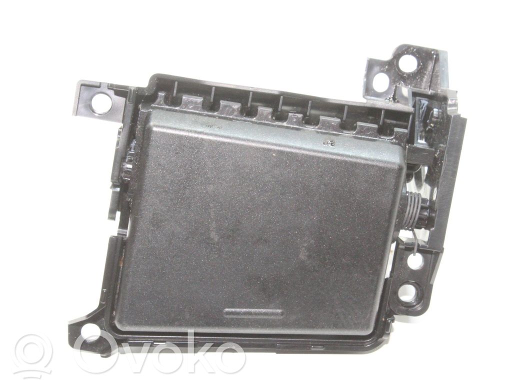 Lexus CT 200H 12 V Socket (front) 