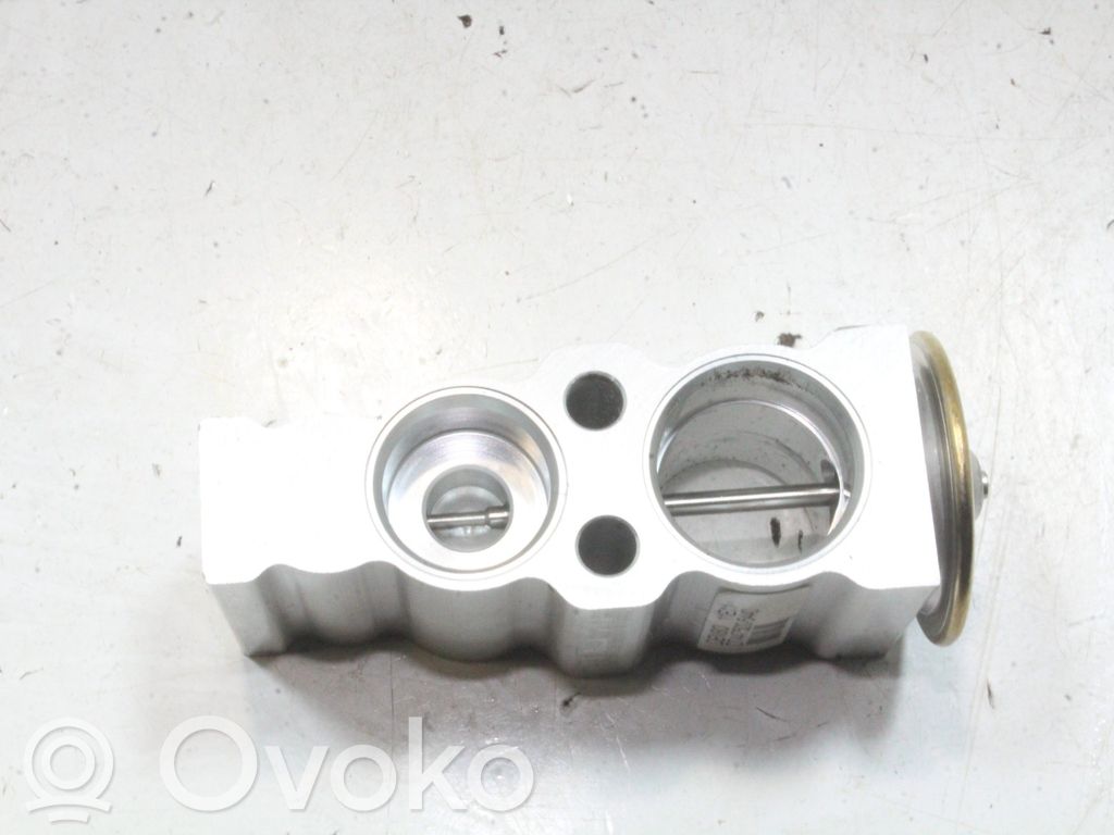 Toyota C-HR I Air conditioning (A/C) expansion valve 