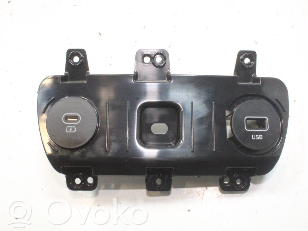 USB socket connector   96125CV000,96123CV910