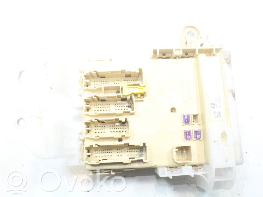 Fuse module   8273078020