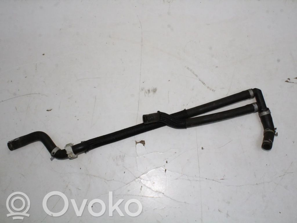 Toyota Yaris XP210 Conductă/furtun lichid de răcire motor 