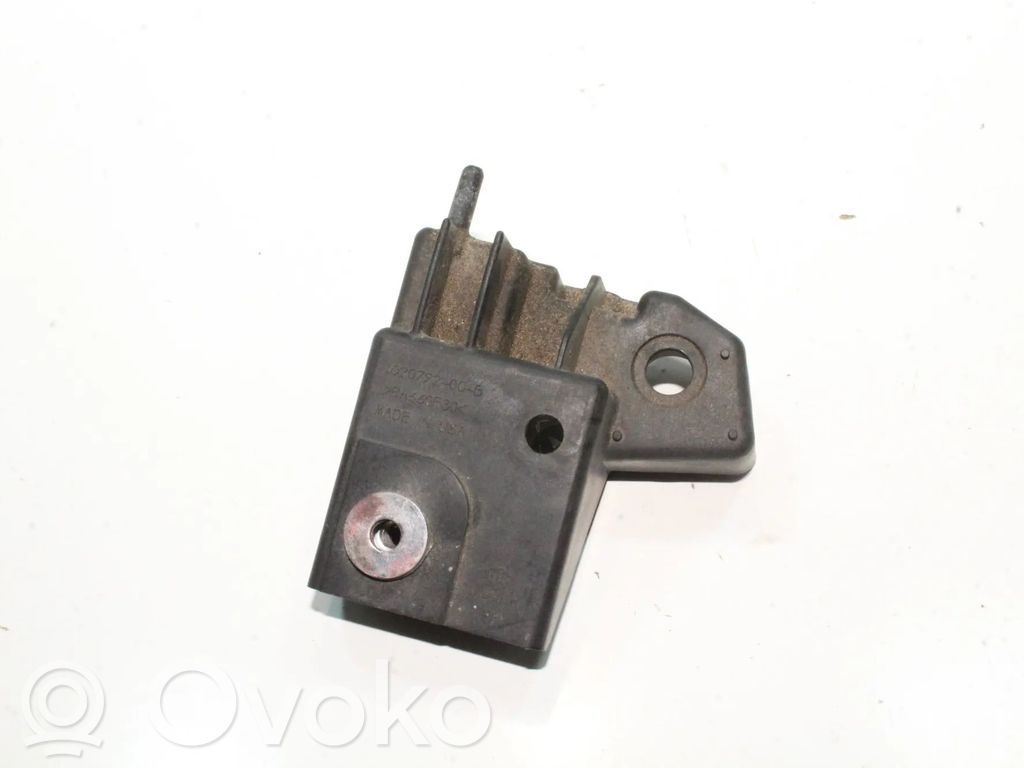 Front bumper mounting bracket   102079200B