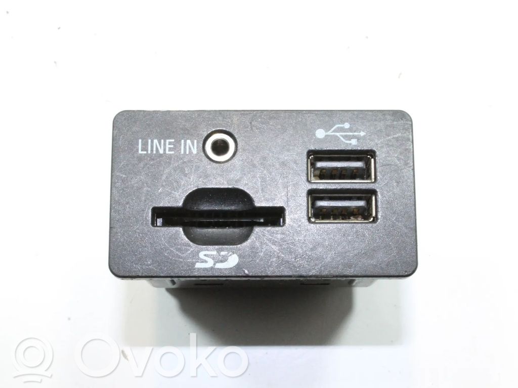 Ford Ranger Enchufe conector entrada auxiliar 