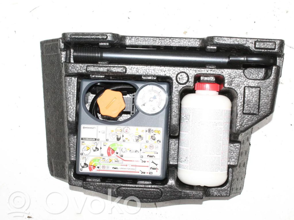 Renault Scenic E-Tech V Tool set 