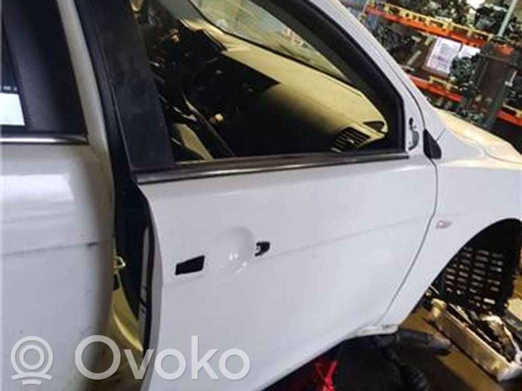 Mitsubishi Lancer Front door 