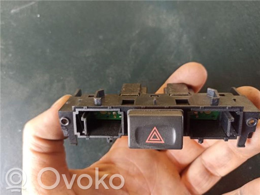 Jaguar X-Type Hazard light switch 