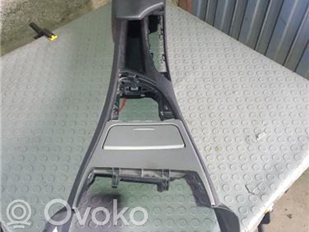 BMW 1 E81 E87 Center console 