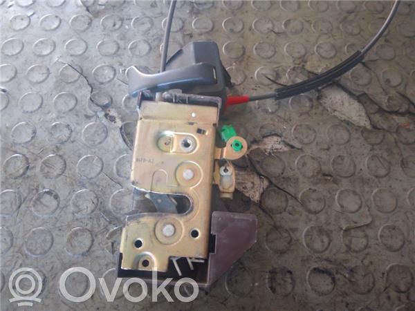 Ford Courier Priekšpusē slēdzene 