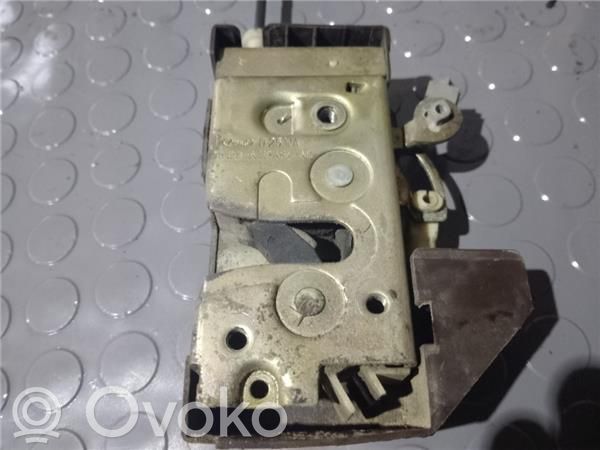 Ford Fiesta Priekšpusē slēdzene 