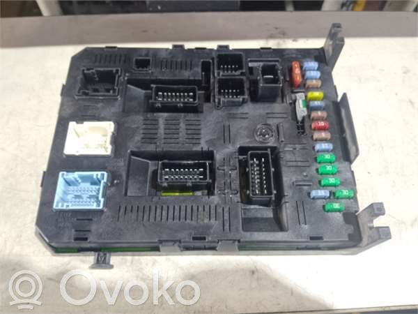 Peugeot 307 Korin keskiosan ohjainlaite 
