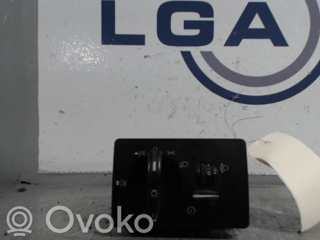 Ford Focus Light switch 