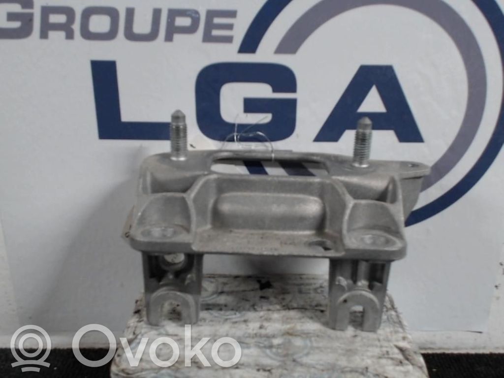 Renault Twingo III Engine mount bracket 