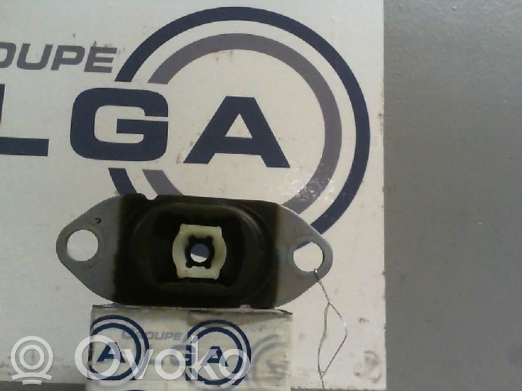 Renault Twingo III Engine mount bracket 