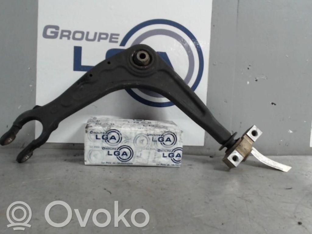 Peugeot 407 Braccio di controllo sospensione anteriore 
