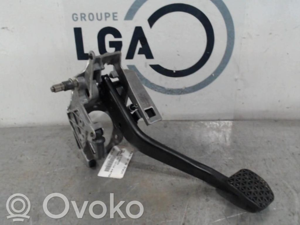 BMW 1 E81 E87 Stabdžių pedalas 