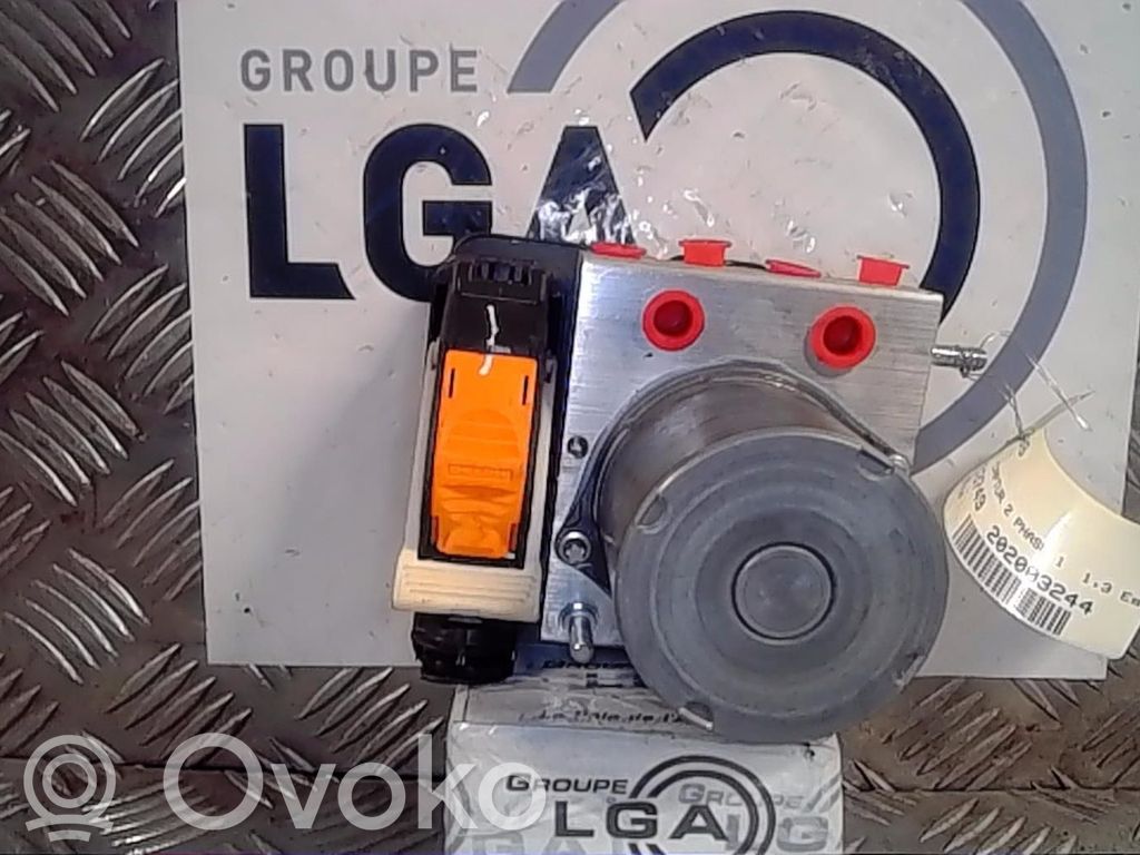Renault Captur II ABS bloks 