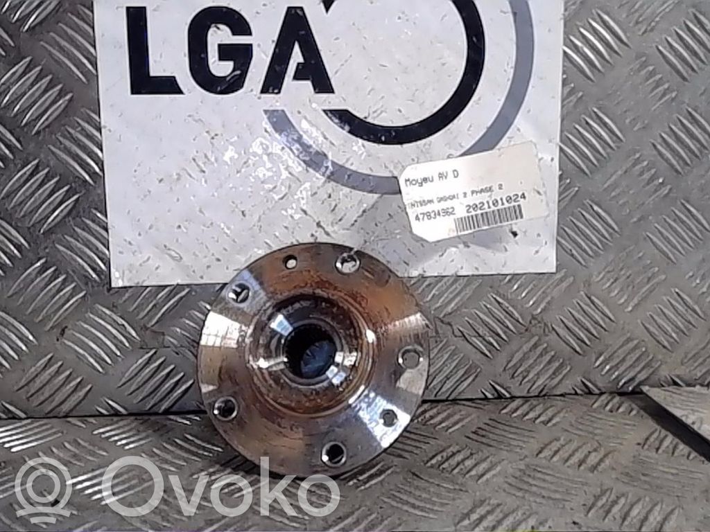 Nissan Qashqai Priekšējā riteņa rumbas vārpstas šarnīrs (stupica, capfa) 