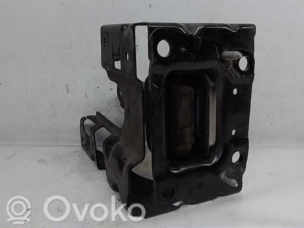 Engine mount bracket   9801521580