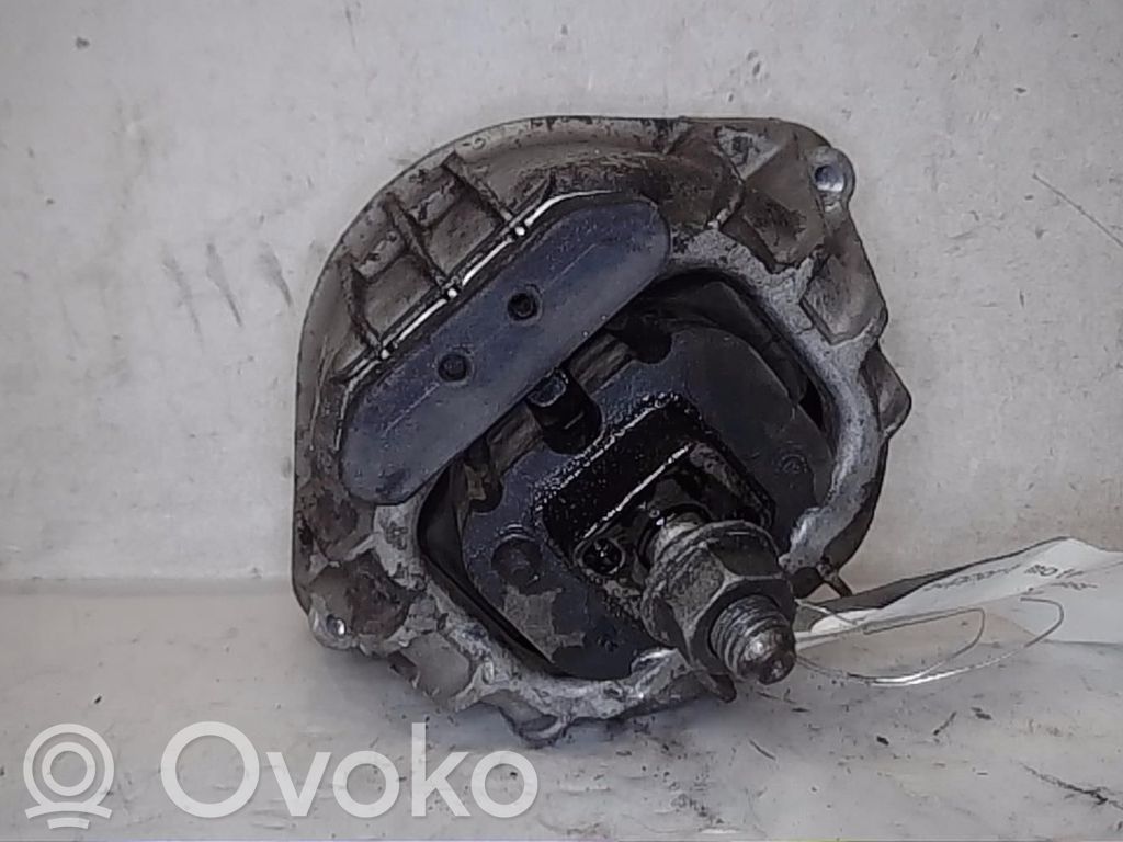 BMW 3 E90 E91 Engine mount bracket 