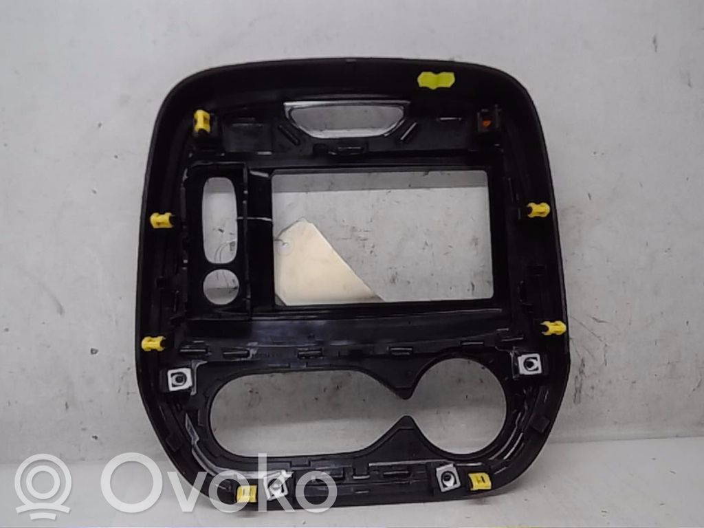 Renault Captur Radio/GPS head unit trim 
