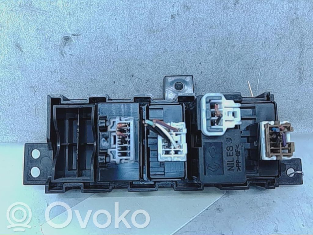 Renault Koleos I Interrupteur d’éclairage 