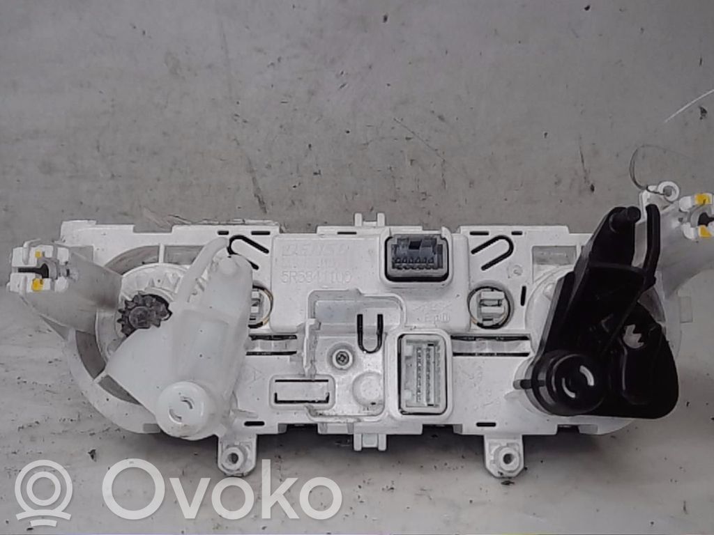 Renault Clio IV Climate control unit 