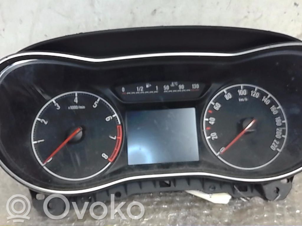 Opel Corsa E Speedometer (instrument cluster) 