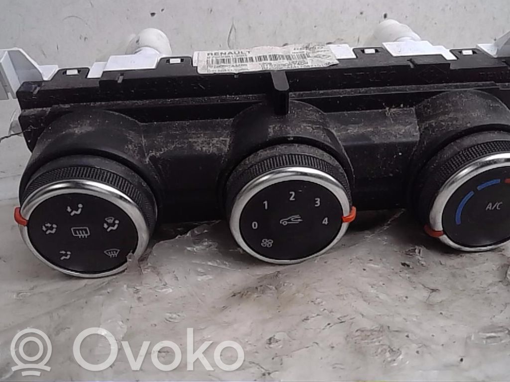Renault Clio V Climate control unit 