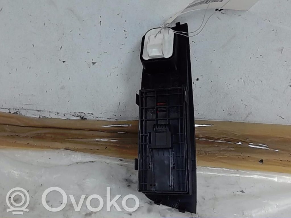 Audi A1 Electric window control switch 